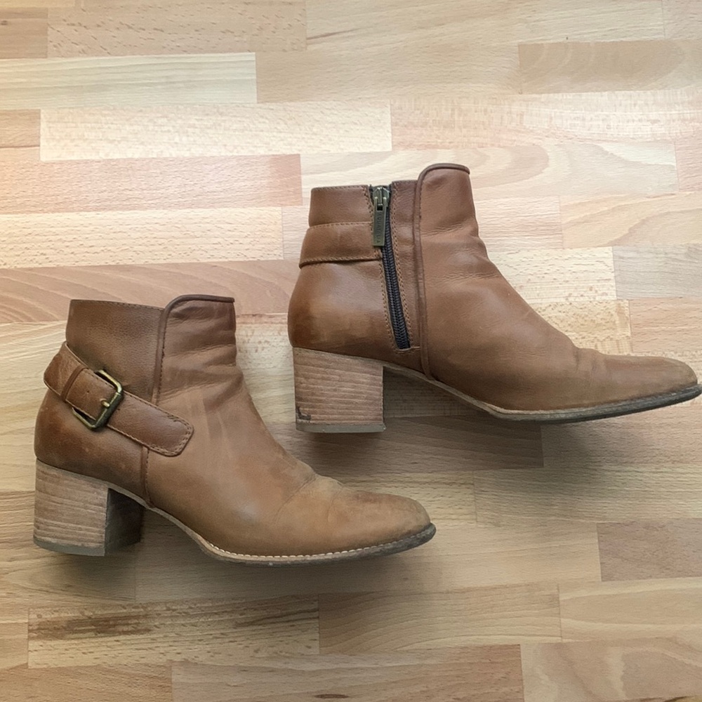 Aquatalia Tabatha Booties Brown Leather Size 9